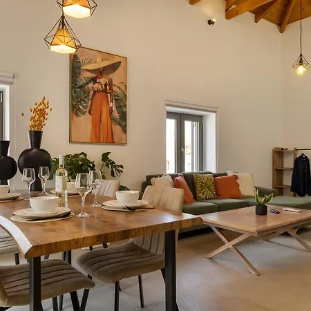 Casa Dionysia - New Lux 2Br With Jacuzzi Near Maleme Beach Exterior foto