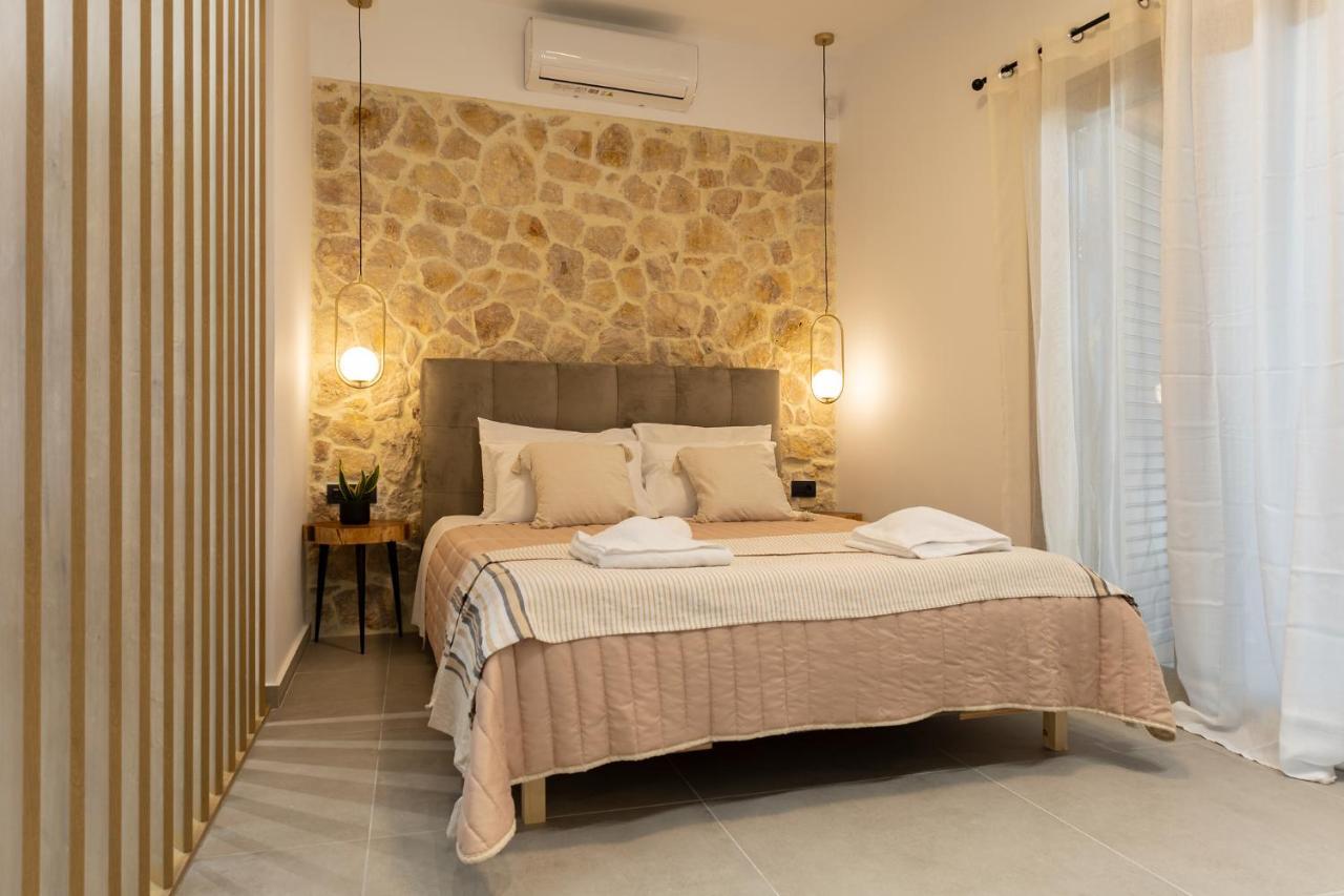 Casa Dionysia - New Lux 2br With Jacuzzi Near Ferienhaus Maleme