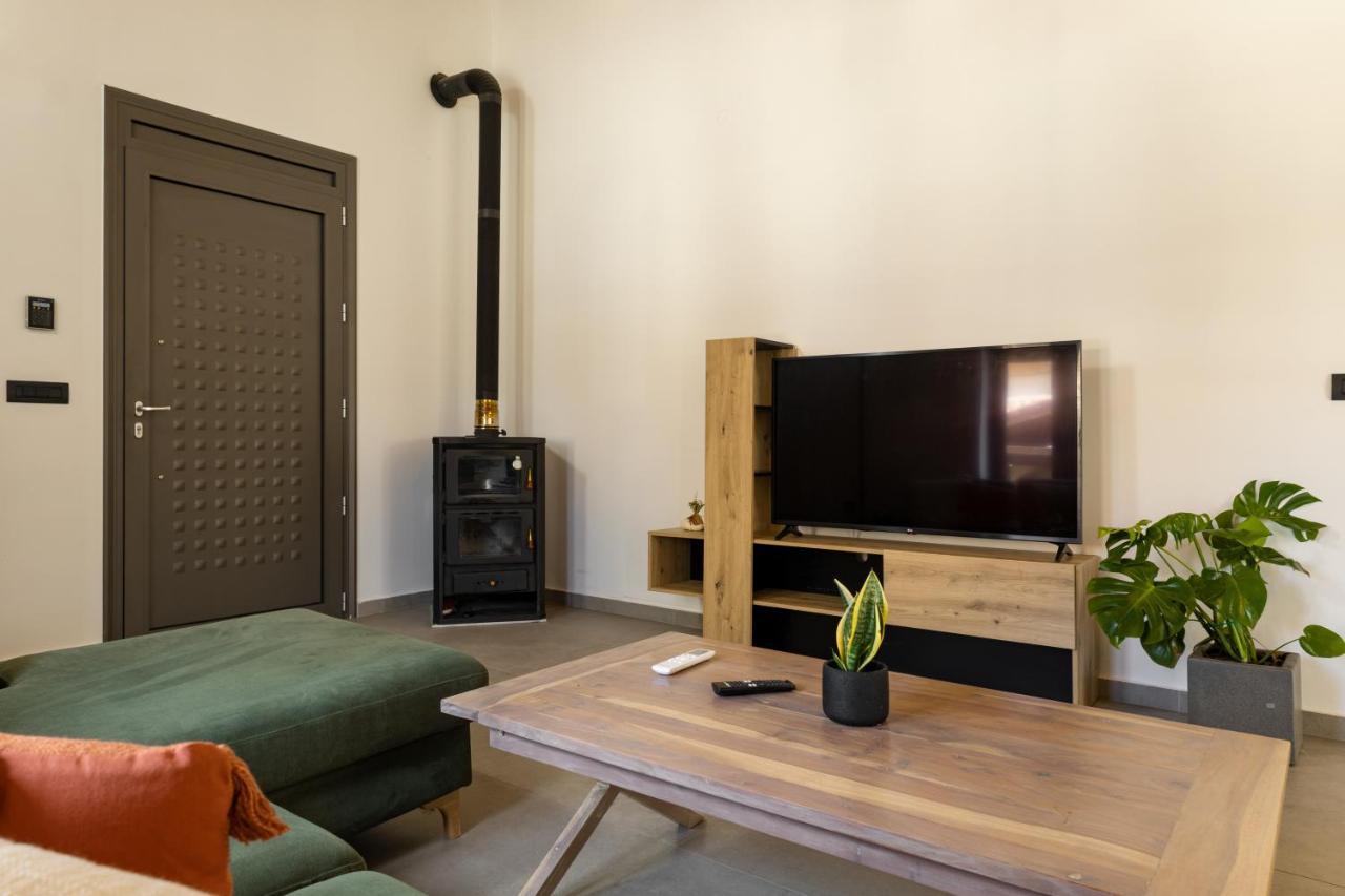 Casa Dionysia - New Lux 2br With Jacuzzi Near Ferienhaus Maleme