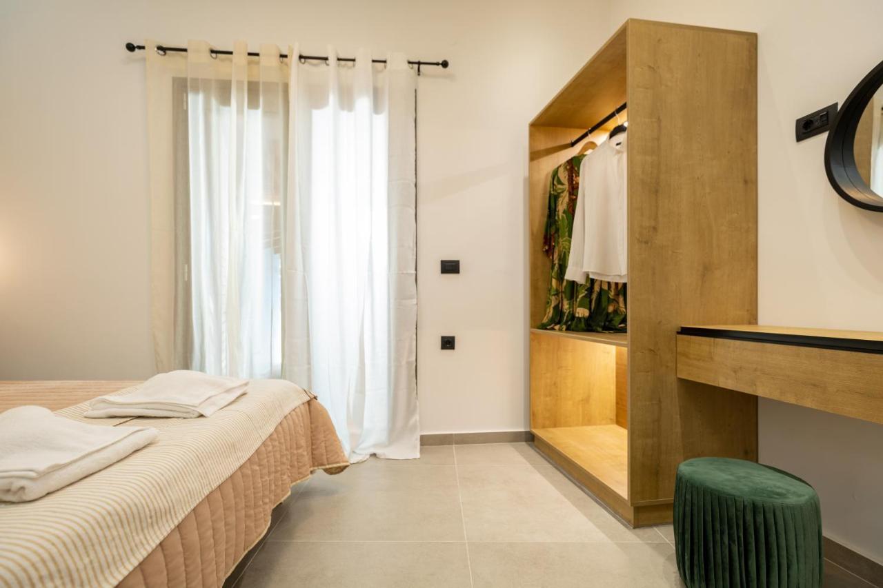 Ferienhaus Casa Dionysia - New Lux 2br With Jacuzzi Near Maleme